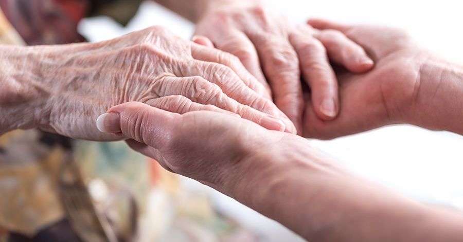 Cientistas limpam a placa de Alzheimer de ratos usando apenas luz e som