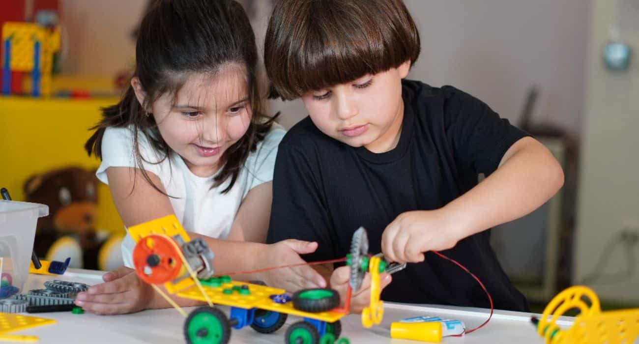 Educacional lança Tivy, conjunto de soluções de robótica para escolas públicas