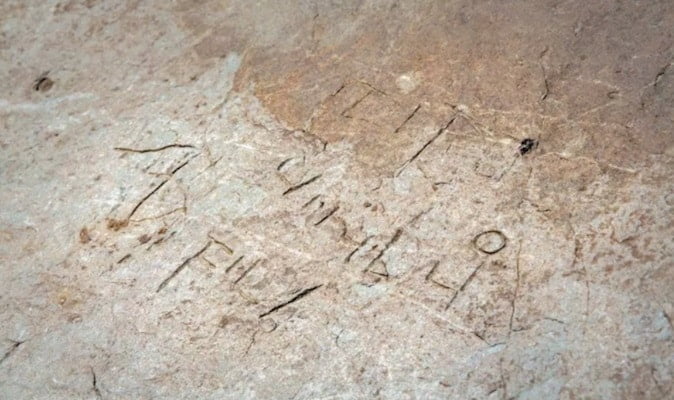 Nascimento do Rei Arthur: inscrições em pedra poderiam "provar" que a lenda nasceu na Cornualha 3